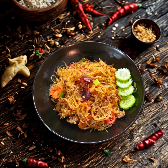 Ma Yi Shang Shu: gebratene Glasnudeln mit Hackfleisch in dunkler Schale